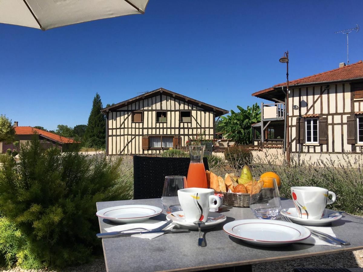 Le Cheval Blanc - Logis Hotel Giffaumont-Champaubert Buitenkant foto