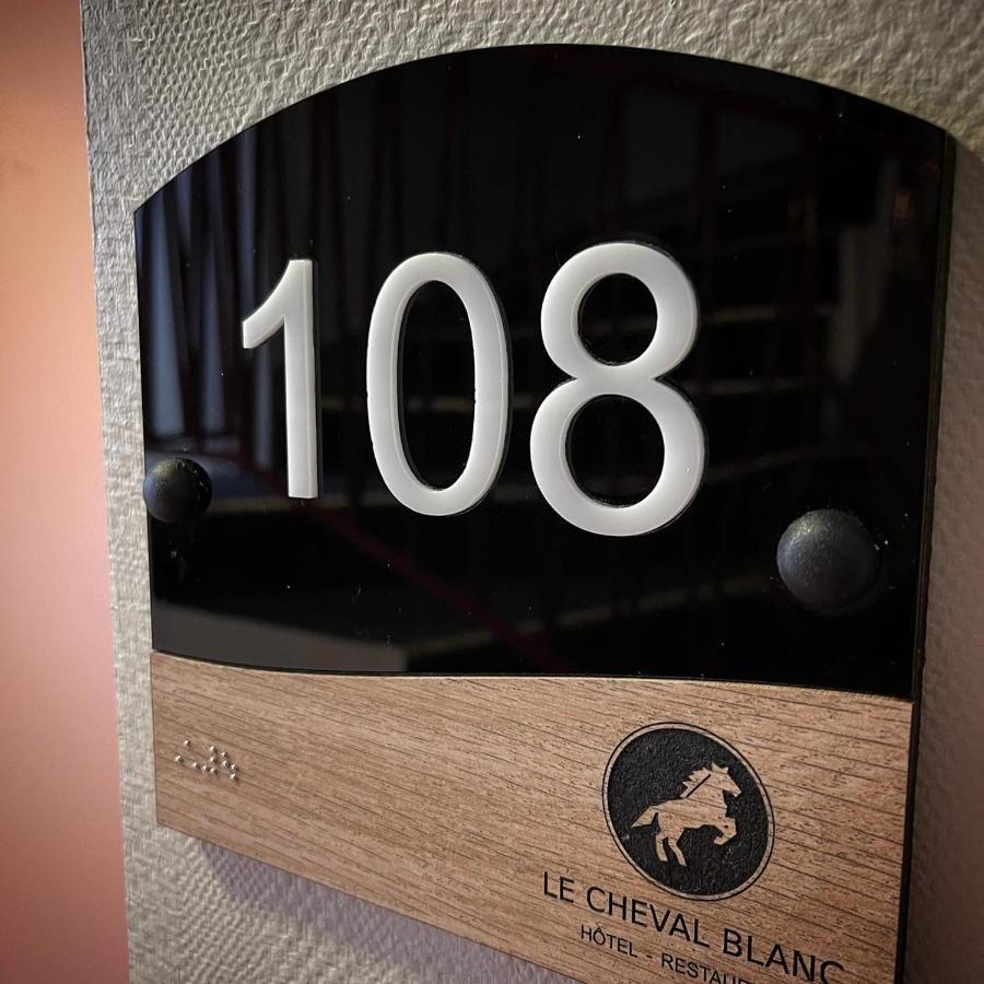 Le Cheval Blanc - Logis Hotel Giffaumont-Champaubert Buitenkant foto
