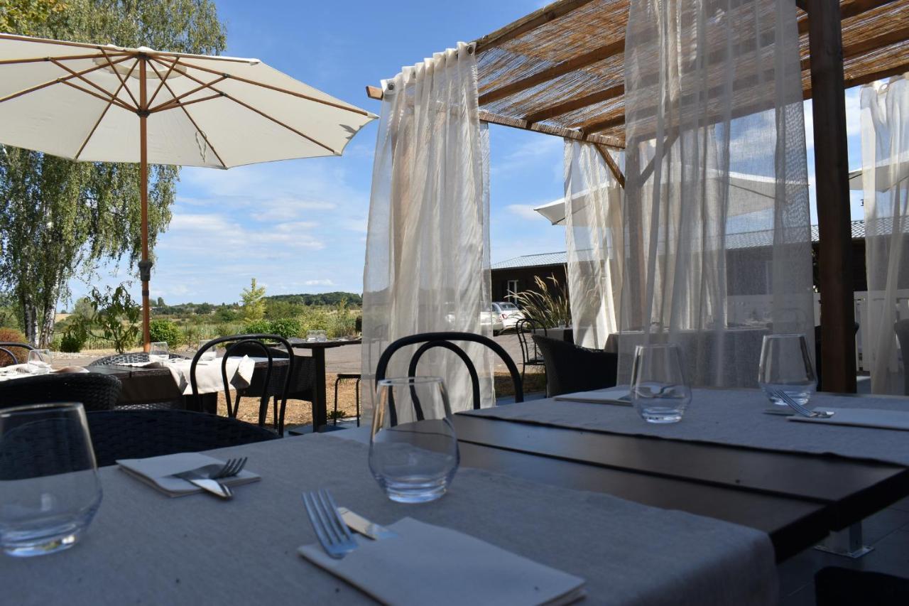 Le Cheval Blanc - Logis Hotel Giffaumont-Champaubert Buitenkant foto