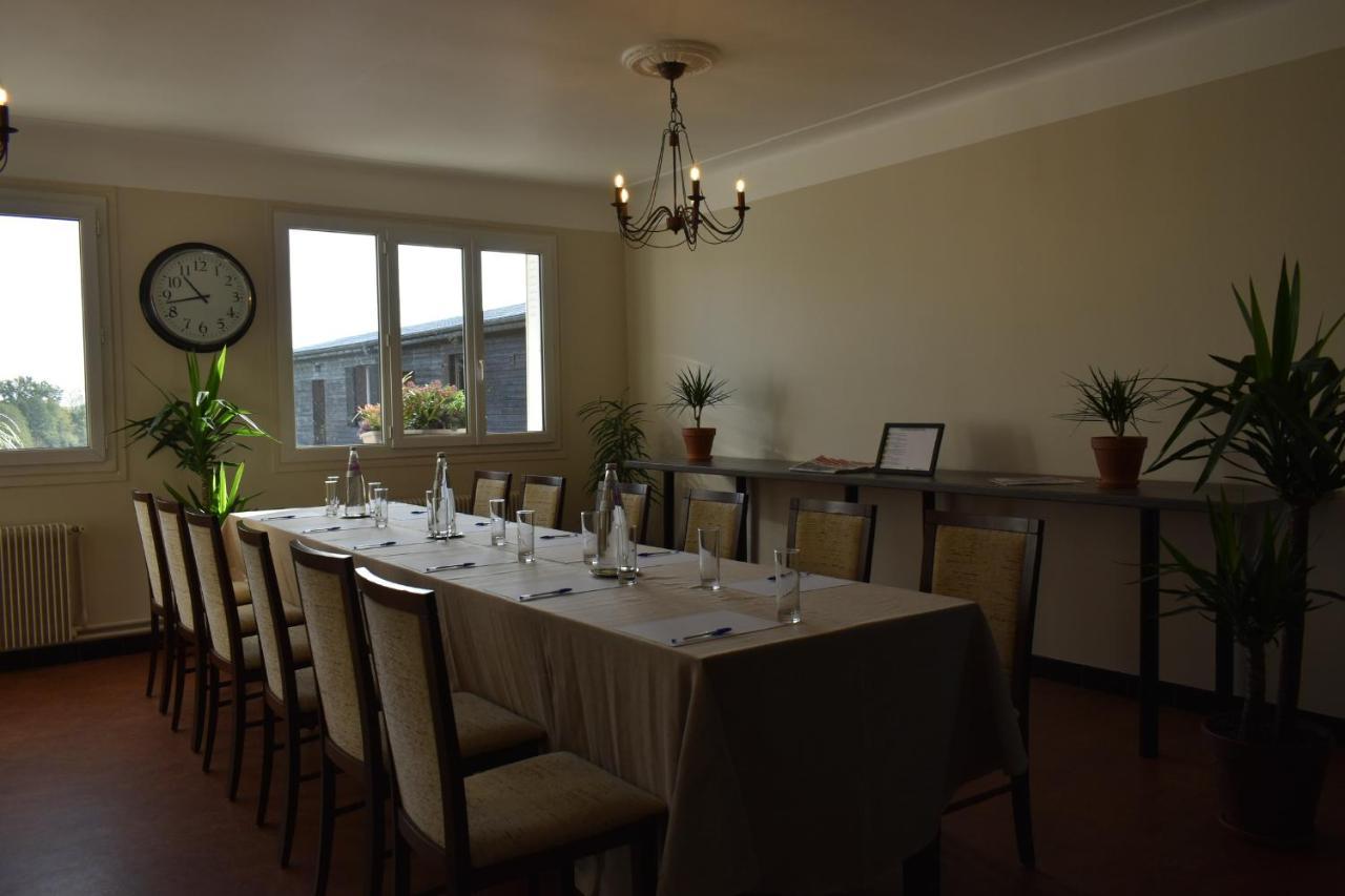 Le Cheval Blanc - Logis Hotel Giffaumont-Champaubert Buitenkant foto