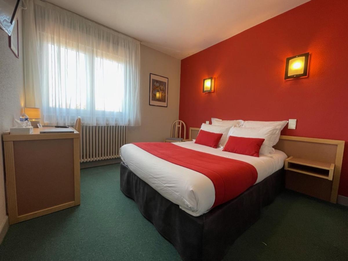 Le Cheval Blanc - Logis Hotel Giffaumont-Champaubert Buitenkant foto